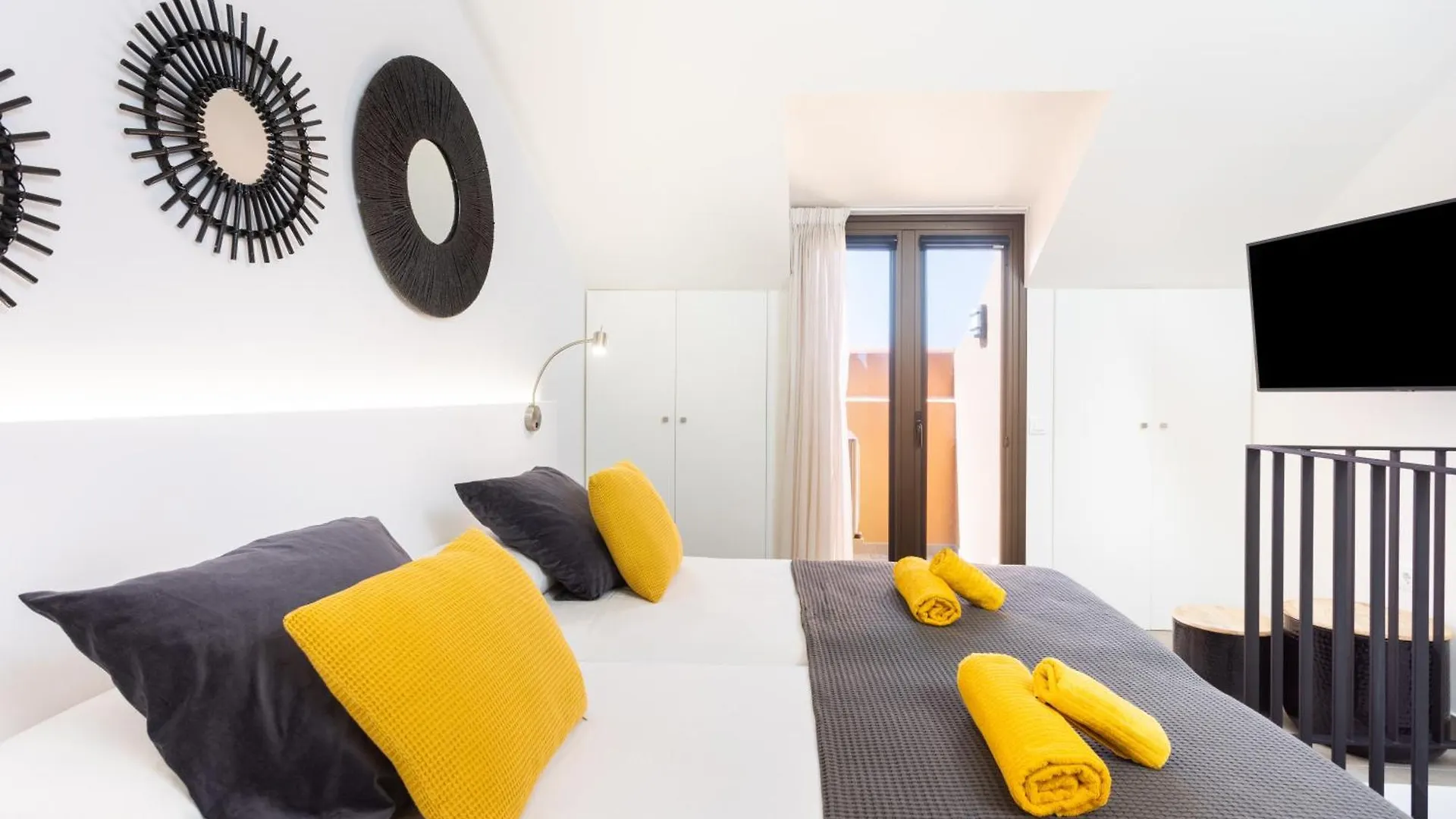 Apartamento Home2Book Modern Design Seaview Apt, Pool&Terrace Playa de las Americas  Espanha